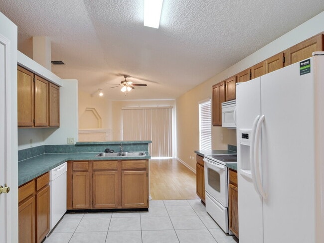 Photo - 12440 Weyburn Ct