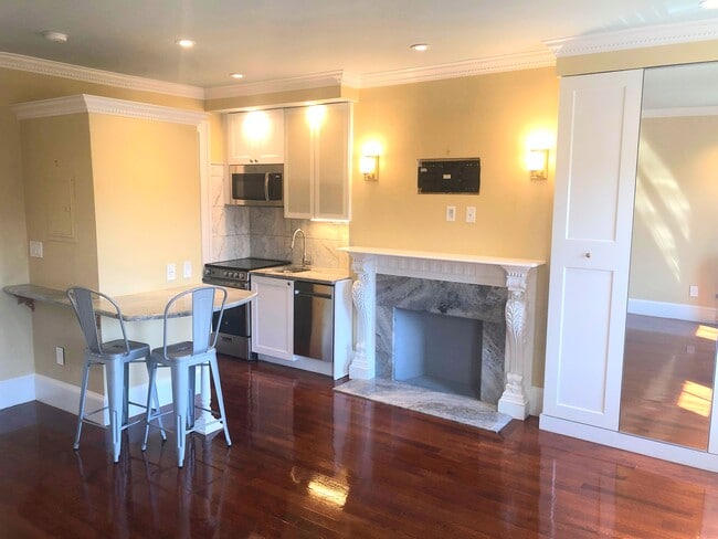 Photo - 80 Charles St Unit 6