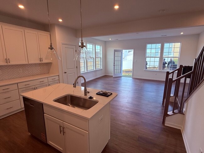 Photo - 620 Slick Terrace