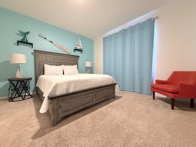 Photo - 7523 Oakmoss Loop