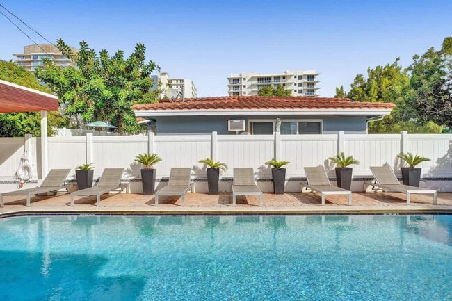 Photo - 3215 NE 7th St Unidad SI FL2-ID1503986P