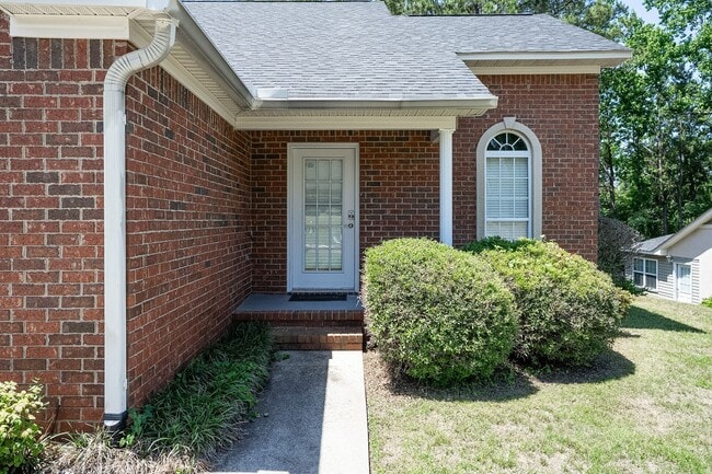 Photo - 537 Cedar Rock Dr