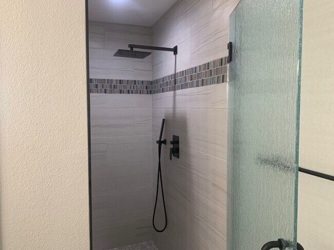 Photo - A BEAUTIFUL AND NEWLY REMODELED DOWNTOWN P...