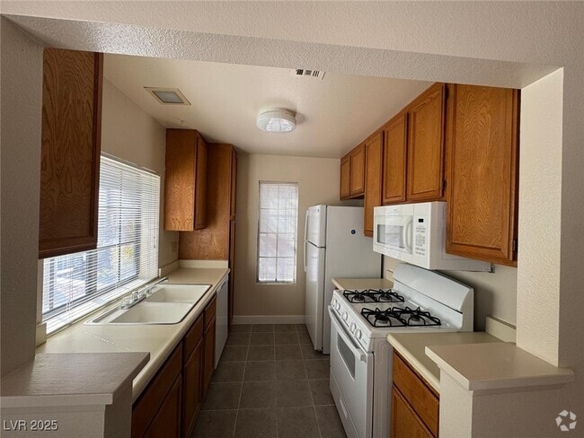 Building Photo - 4701 Nara Vista Way Unit 203 Rental
