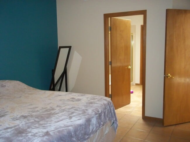 Photo - 2BR+1, 2BA, 2CG