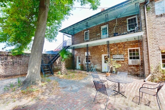 Photo - 21 Archdale St Unit H