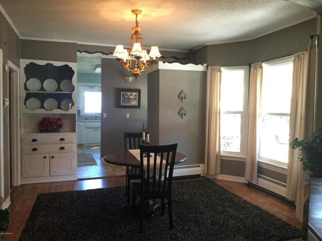 Photo - 1100 Bemidji Ave N