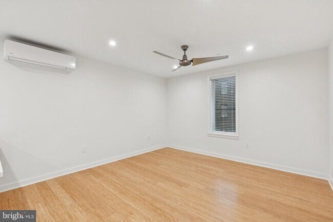 Building Photo - 1302 S 18th St Unit 1 Rental