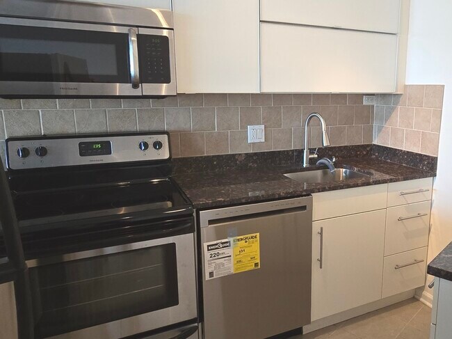 Photo - 300 N State St Unit 4710