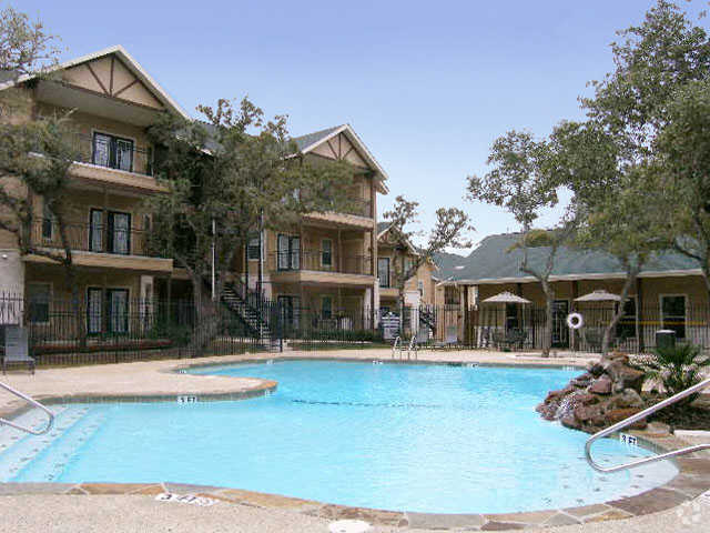 Legacy Oaks Apartments - Legacy Oaks Apartments