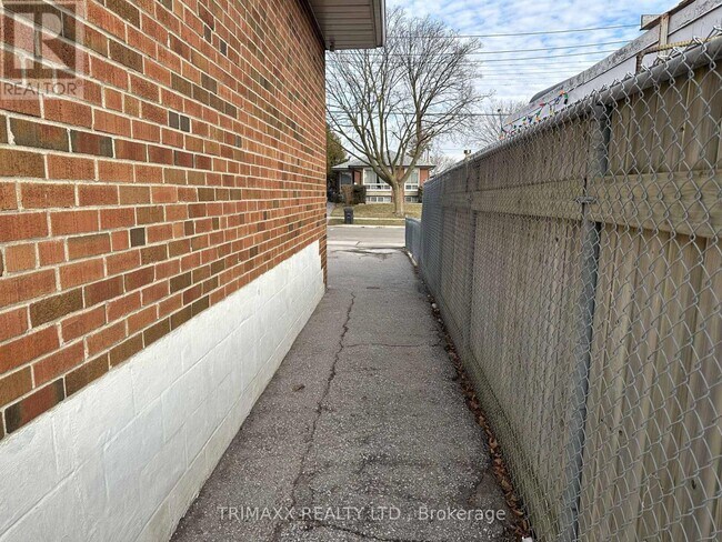 Photo - 93 Jeffcoat Dr