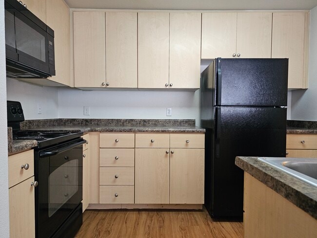 Kitchen - 18416 N Cave Creek Rd