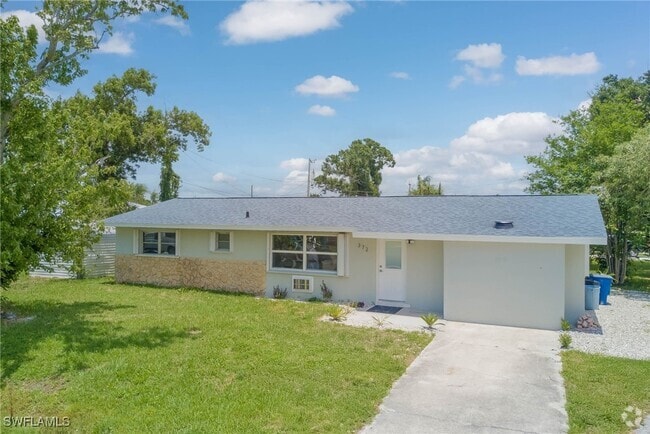 Building Photo - 372 Park Ln Dr Rental