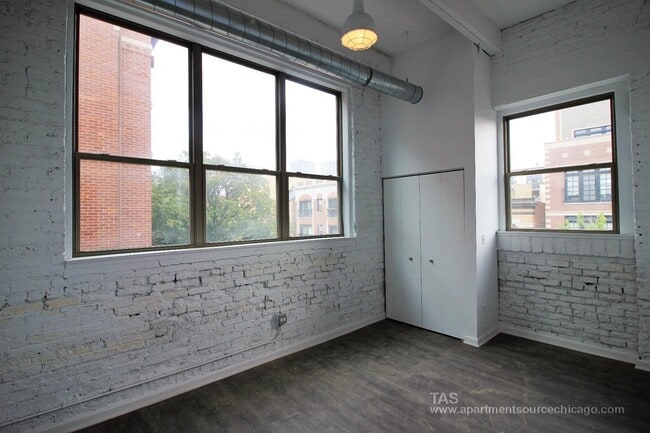 Photo - Loft-style condo-quality 2 Bed/2 ba IN UNIT LAUNDRY!! Unit 202