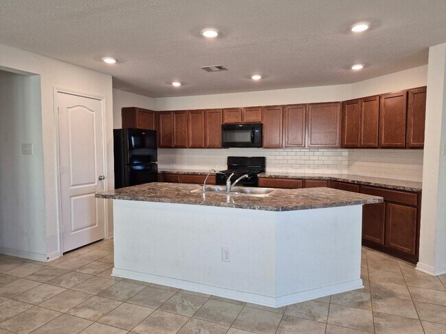 Photo - 6715 Hillsdale Creek Dr