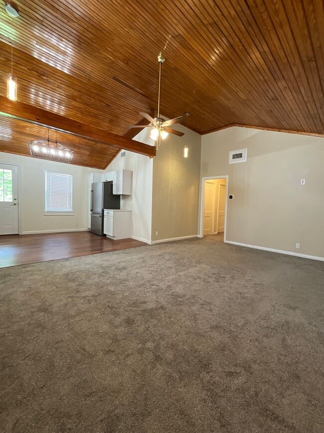 Photo - 1307 Aaron Ave