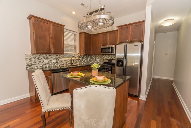 Photo - 3440 N Narragansett Ave Unit 2