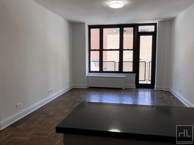 Photo - EAST 35 STREET Unidad 15E