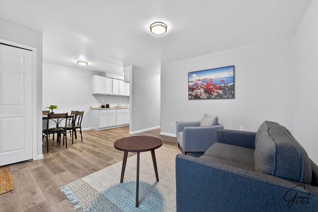 Photo - $995 - $1200 - Spacious 1 bedroom Apartments