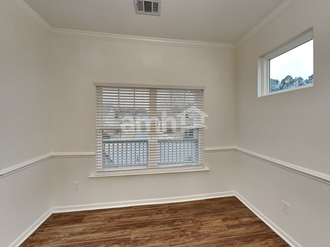 Photo - 323 Stoney Hollow Rd