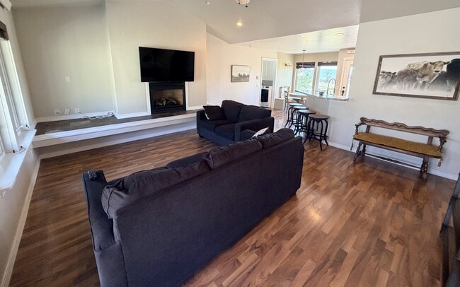 Photo - 111 East St