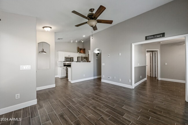 Photo - 2075 S Peppertree Dr