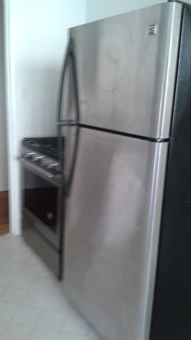 Photo - 317 N Gardner St Unit 317 1/2