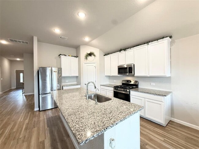 142 Periwinkle Ln