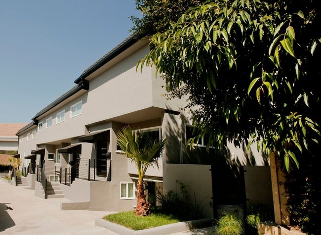 Photo - BWD - Bronwood Apartments
