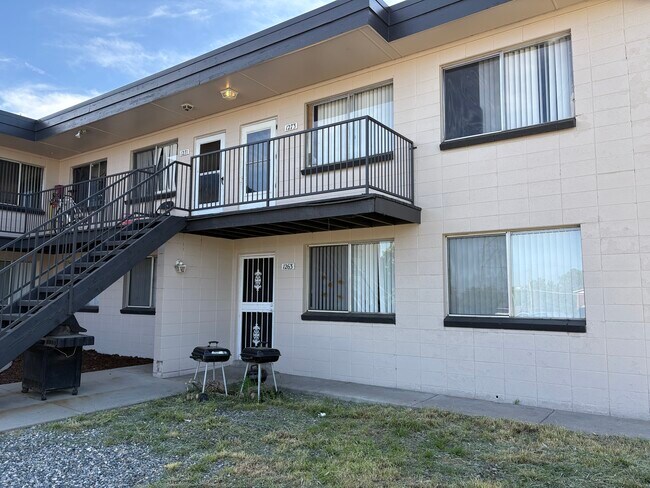 Highland Square Apartments