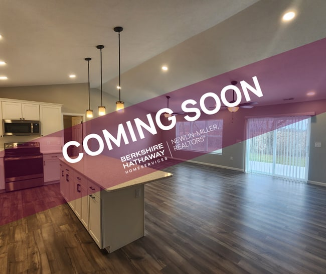 Building Photo - East Side Terre Haute - 5 Bedroom, 3 Baths, 2 Car Garage Home!