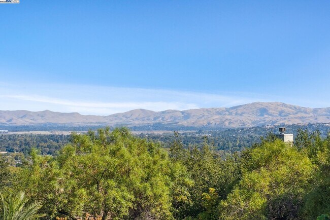 Photo - 5630 Highcrest Ct