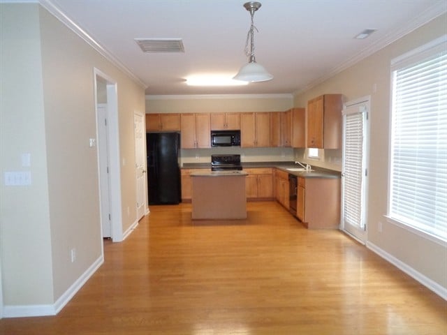 Photo - 100 Pearson Pl