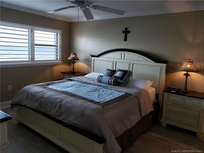 Building Photo - 7440 S Ocean Dr Unit 323A Rental