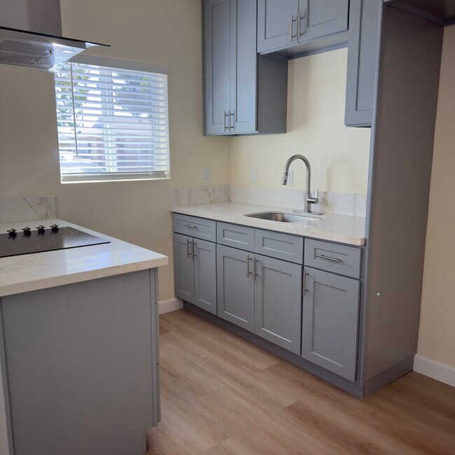 Photo - 9417 Tilmont St Unidad 9417 TIlmont Street