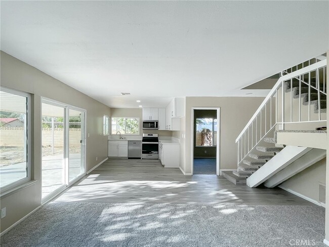 Photo - 44555 Benald St