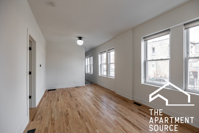 Building Photo - 3051 W Medill Ave Unit 2B Rental