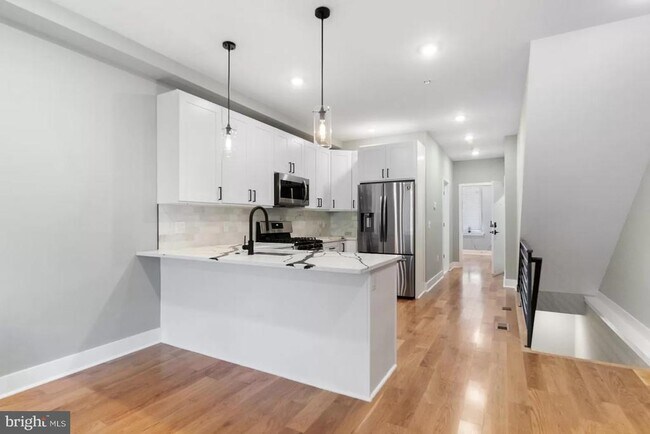 Photo - 3037 W Sedgley Ave Apartment Unit 1