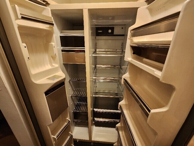 Photo - 497 E Main St Unit East