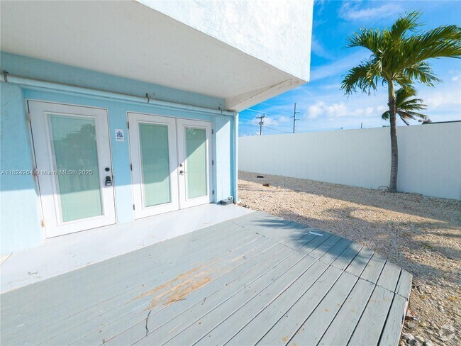 Building Photo - 74560 Overseas Hwy Unit 7 Rental