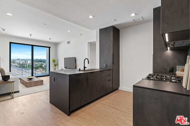 Building Photo - 3688 Overland Ave Unit 401 Rental