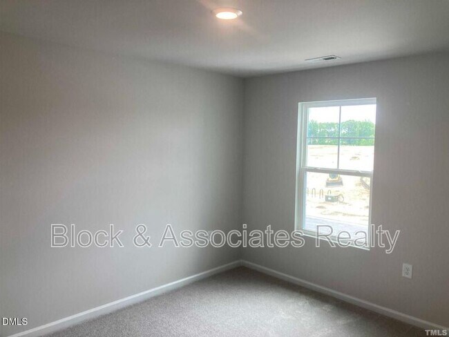 Photo - 1823 Caen St