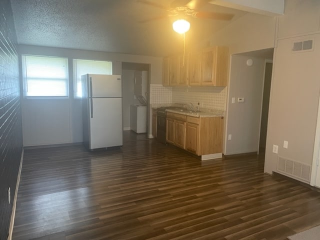 Building Photo - 116 N West St Unit A Rental