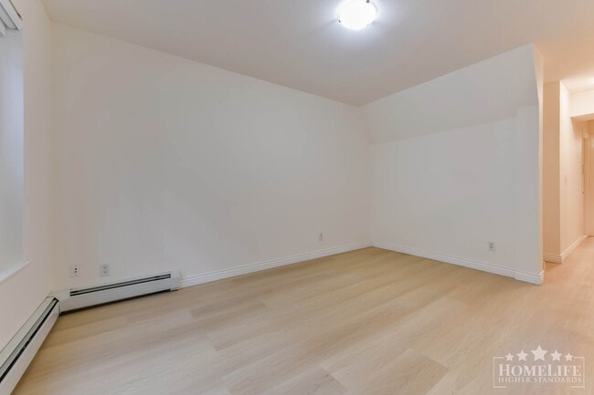 Photo - Bright 2 Bedroom Basement Suite in Quiet Cloverdale Location All Utilities Included Unit Basement