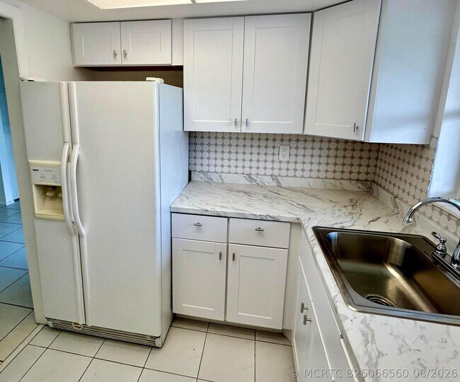 Photo - 2895 Crosley Dr W Unit C