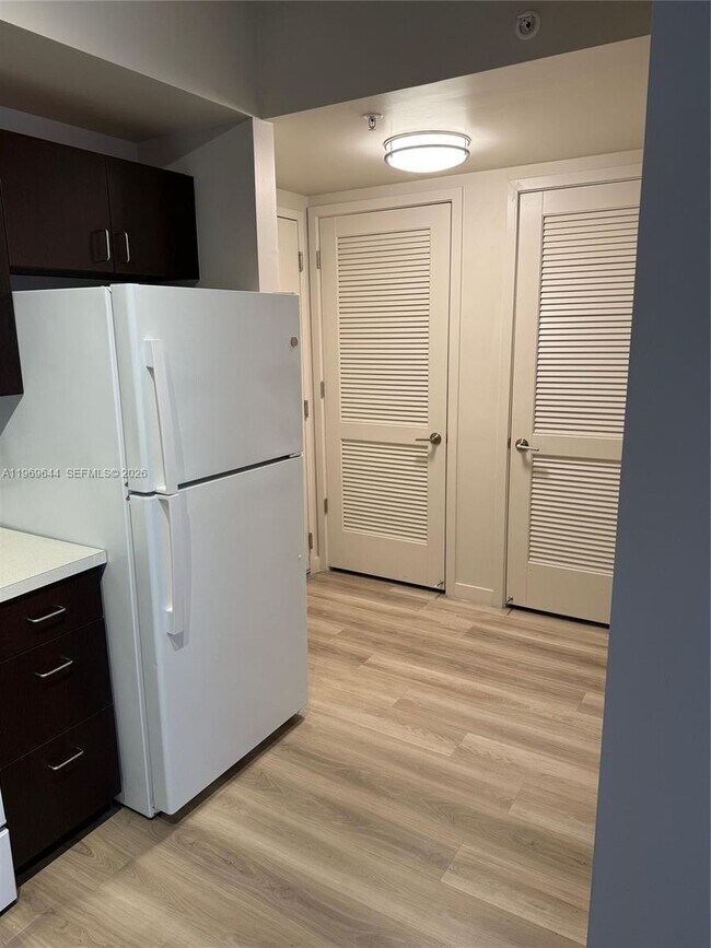 Photo - 437 SW 4th Ave Unit 516