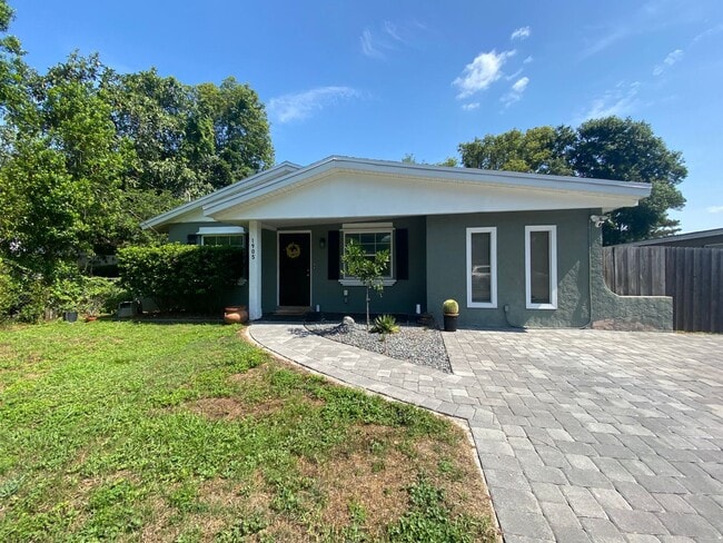 Building Photo - Heart of Conway