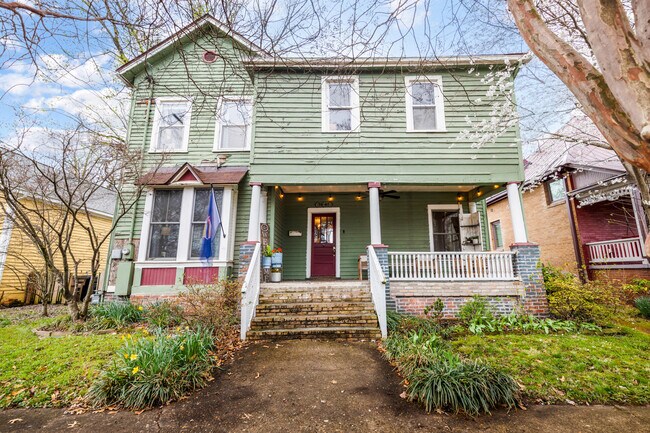 Photo - 625 Luttrell St