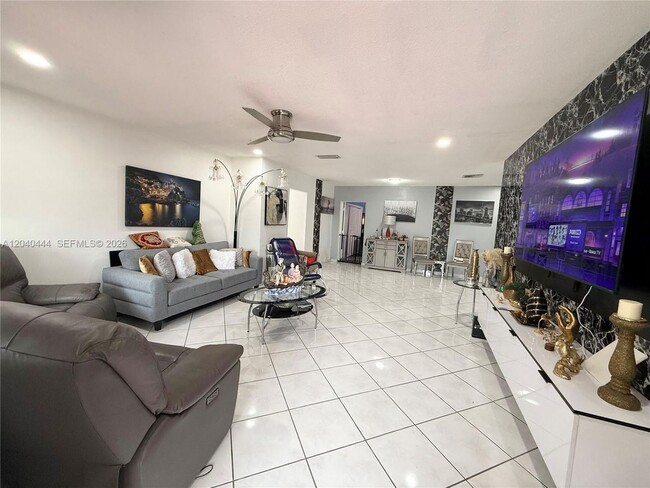 Photo - 8600 NW 57th Ct