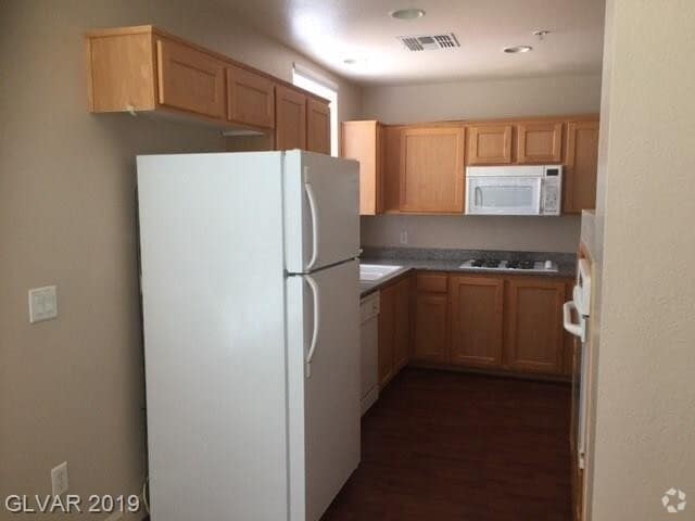 Building Photo - 63 E Agate Ave Unit 63 E Agate Ave 408 Rental